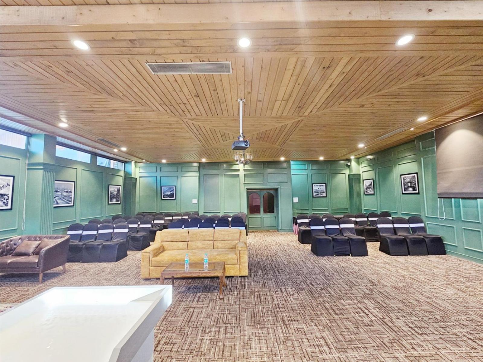 The Walnut Creek Pahalgam Hotel Exterior photo