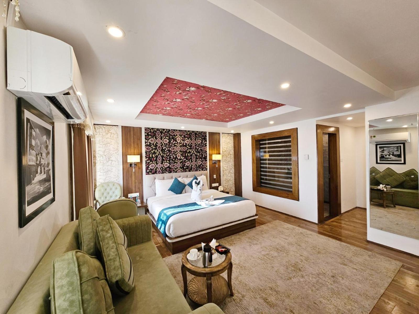 The Walnut Creek Pahalgam Hotel Exterior photo