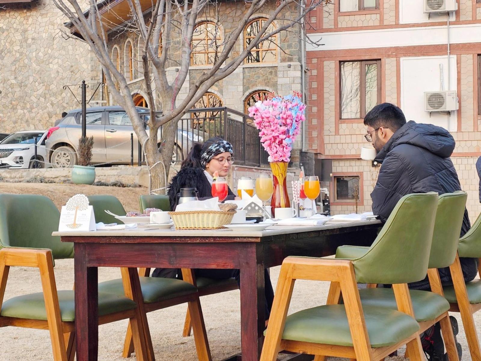 The Walnut Creek Pahalgam Hotel Exterior photo